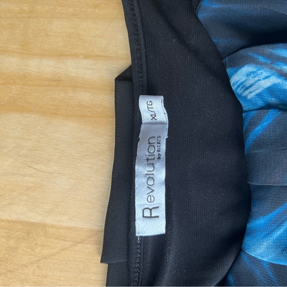 Ricki’s Dress Shirt - Picture 2 of 3